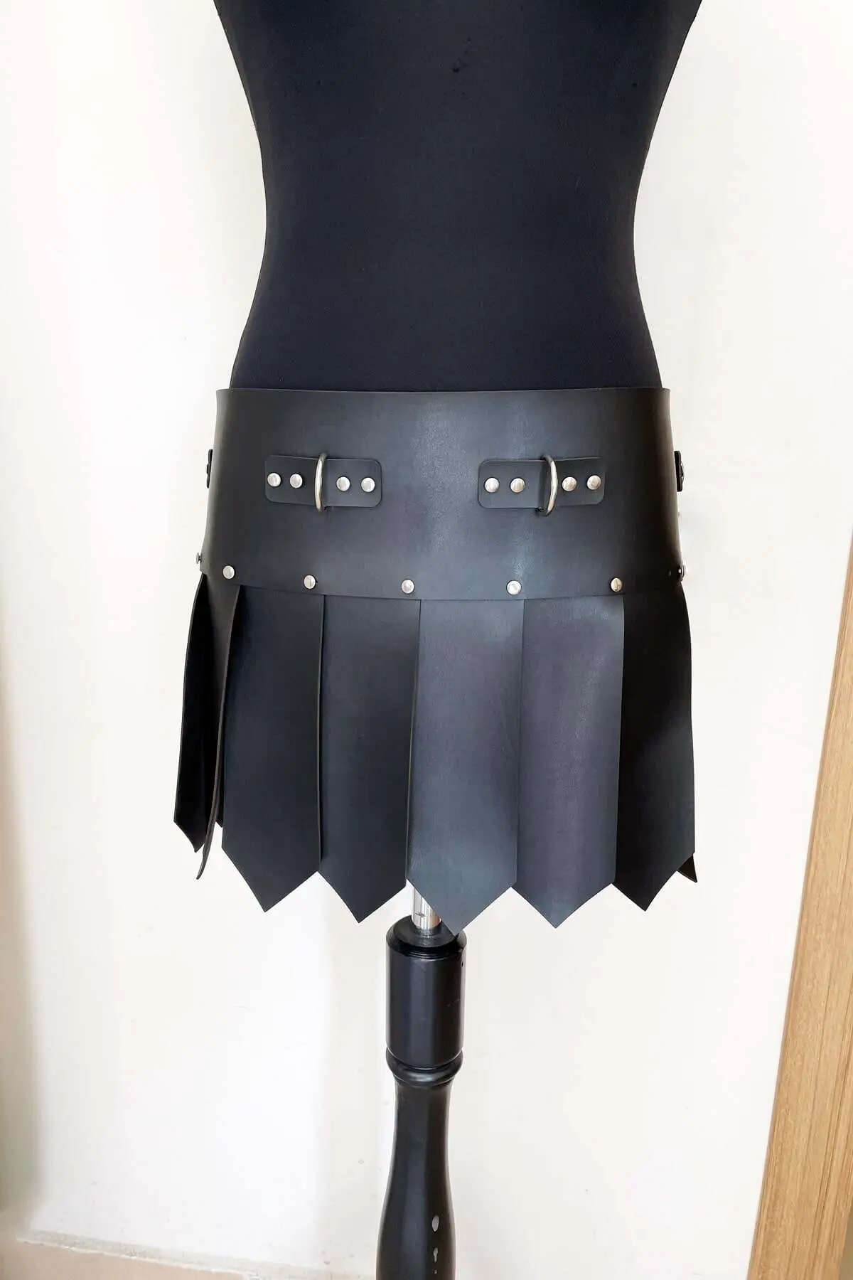 Men's Gladiator Leather Skirt - SHM88