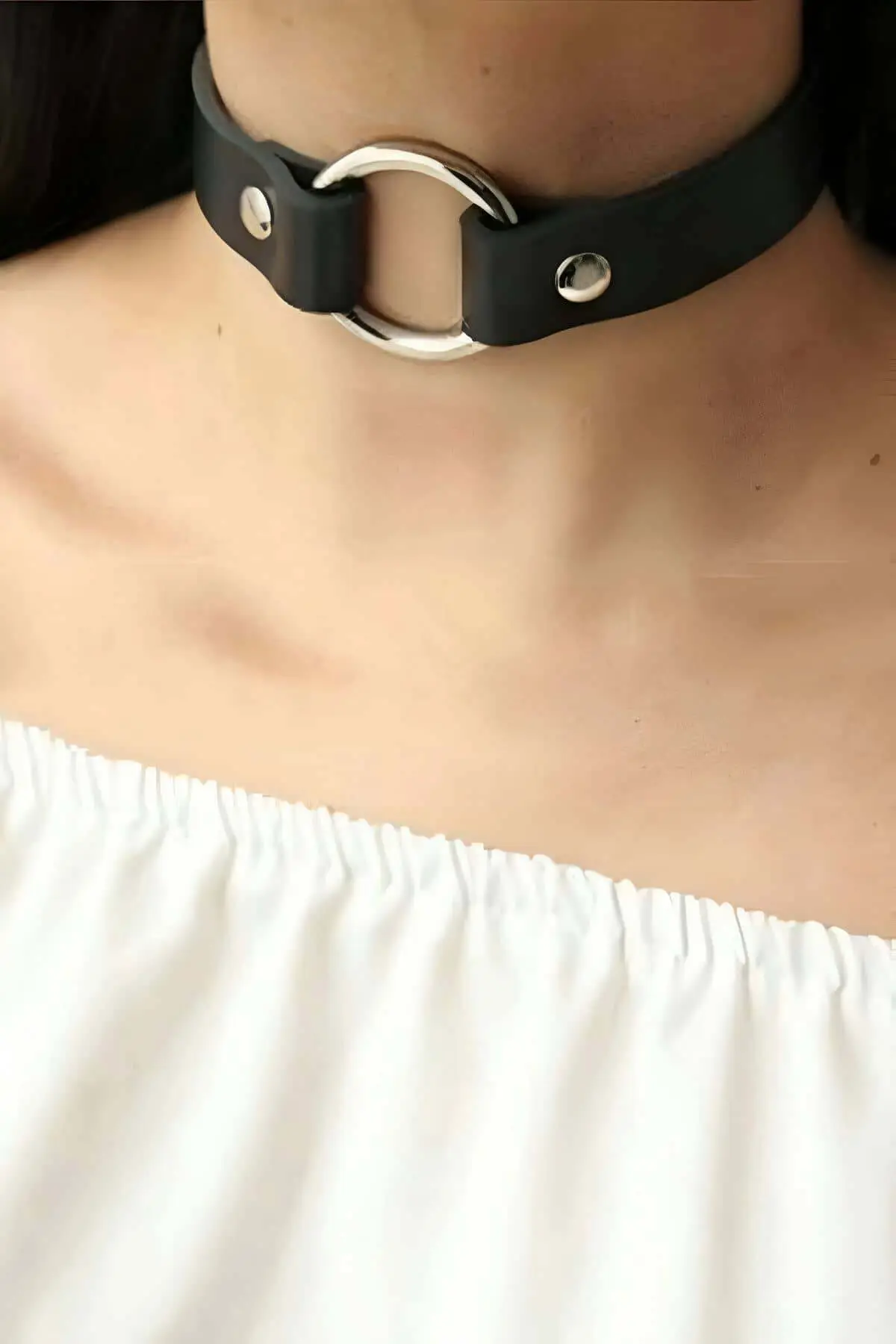 Single Ring Detail Adjustable Stylish Leather Choker - SH684