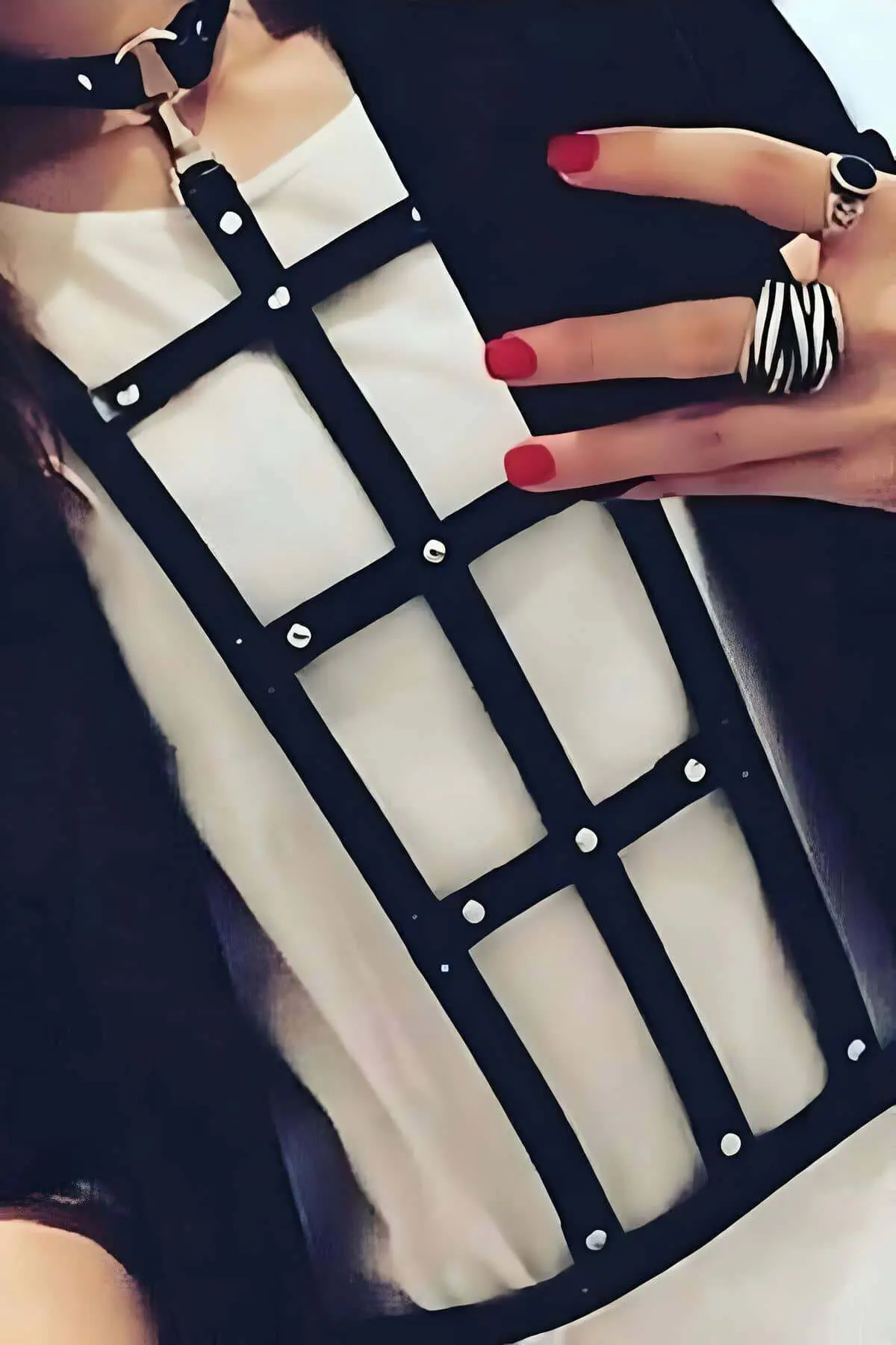 125714.webp Stylish Leather Harness with Rectangular Detail - SH4 - Image 1