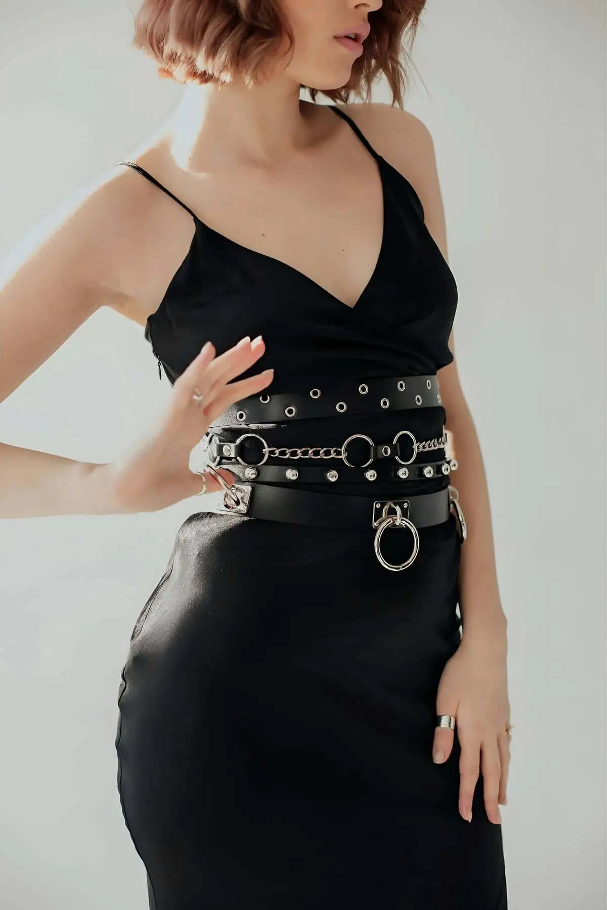 Elegant Leather Belt with Ring and Chain Details - SH825
