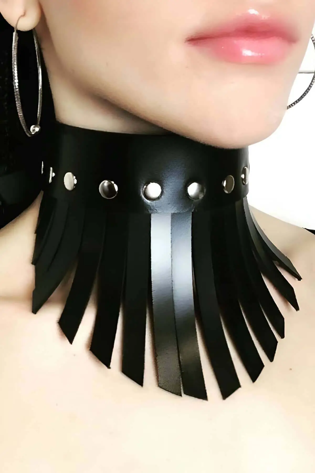 Stylish Tasseled Leather Choker Collar - SH658