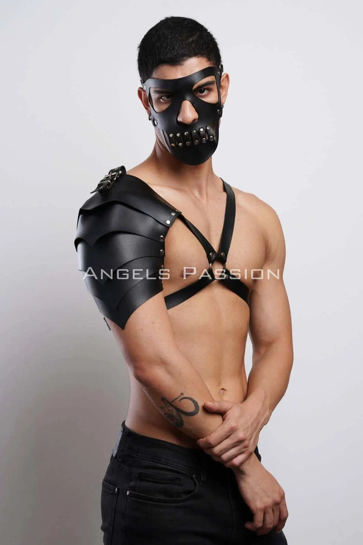 Masked One-Arm Barbarian Costume Set, Men's Leather Cosplay Suit - SHM197
