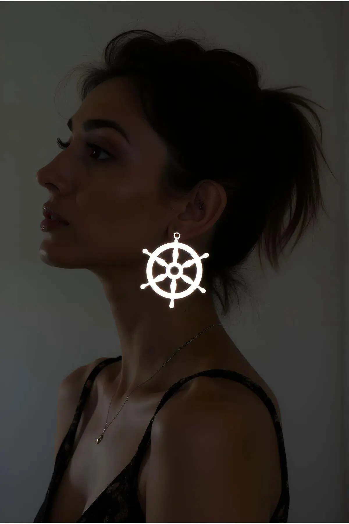 White Reflective Steering Wheel Earring, Stylish Laser Cut Earring - APBJ021