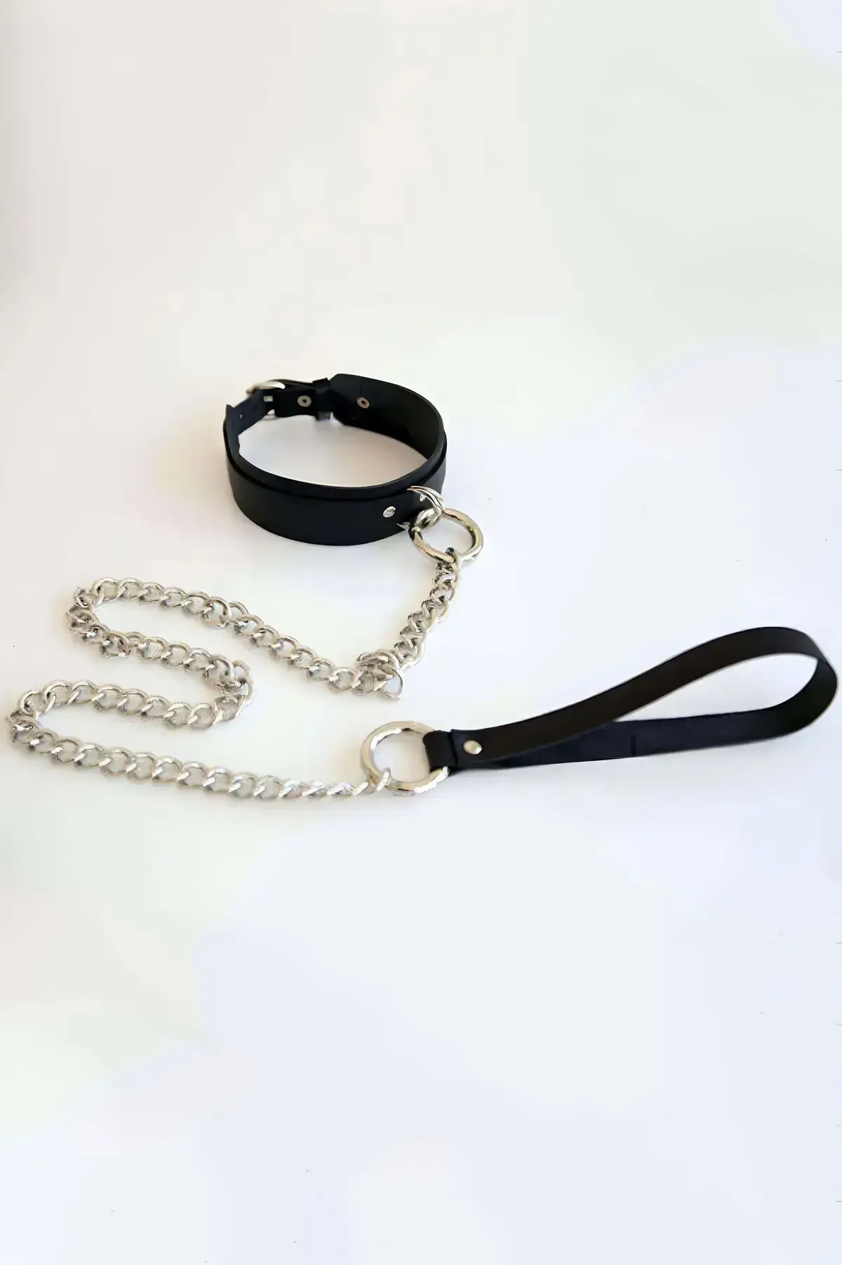 Black Leather Choker with Chain Link and Ring Detail - SH248